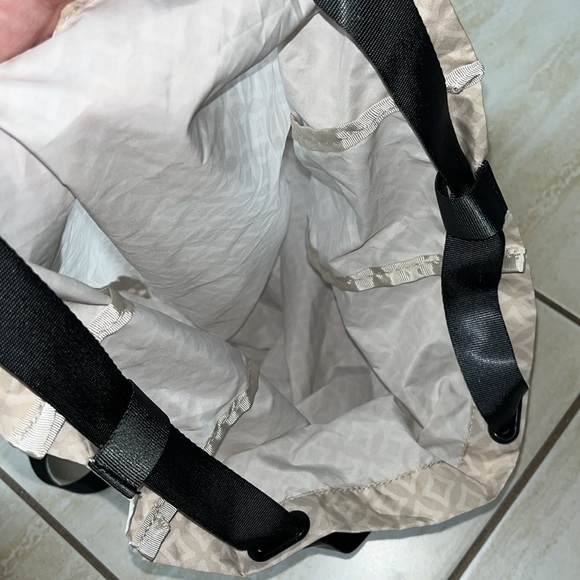 Lightweight packable backpack - Picture 4 of 7